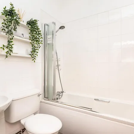 Stunning 1 Bed Right In The Heart Of Διαμέρισμα *